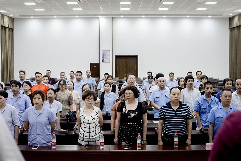 全体起立,奏国歌 (4).jpg
